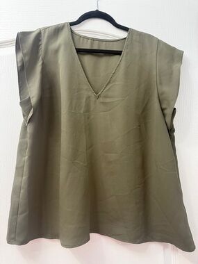 Express Olive V-Neck Cap Sleeve Blouse